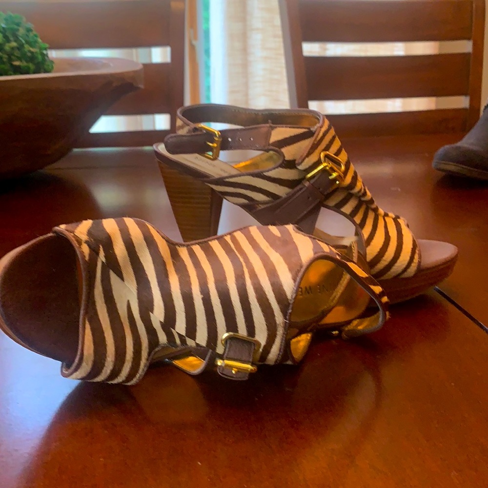 Nine West heels w ankle strap. Sz 8 Real fur